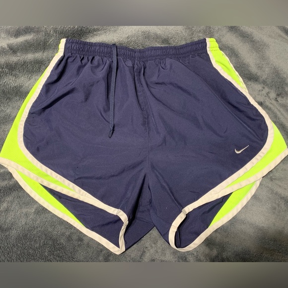 Nike Dri-fit Shorts - Picture 1 of 3
